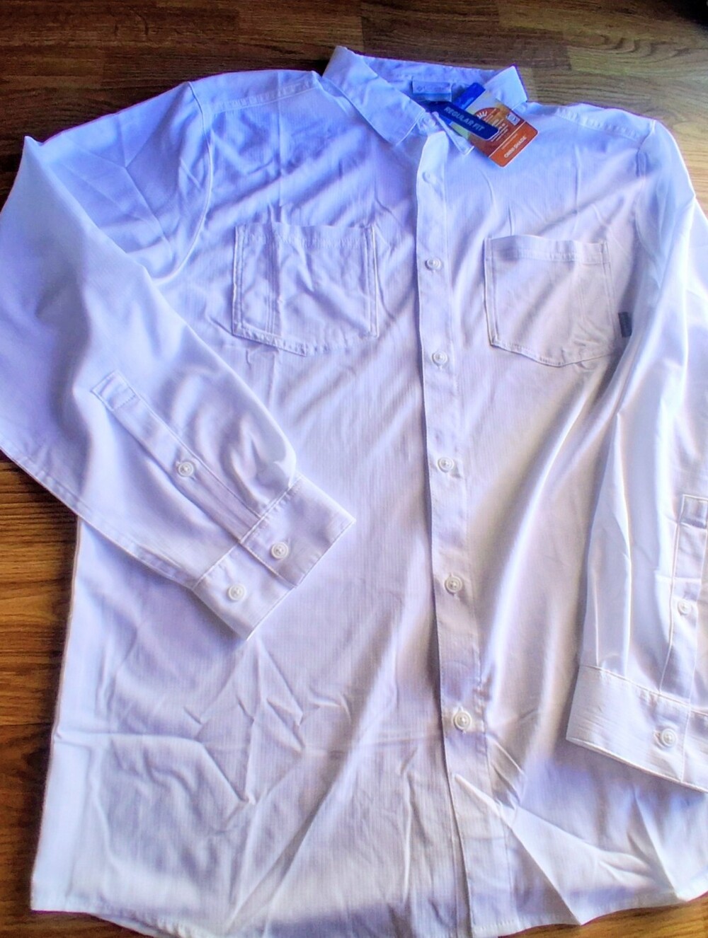 NWT Columbia Mens Dress White Shirt, Sz M, MSRP $50.00